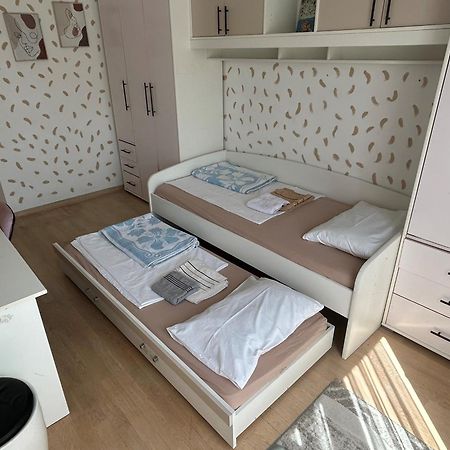 Ana'S 2 Bedrooms Lovely Flat Podgorica Buitenkant foto